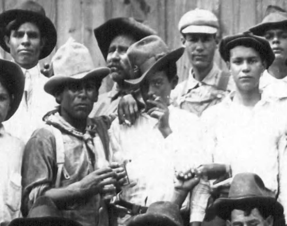 old_hickory_workers_1918_hattitude.JPG