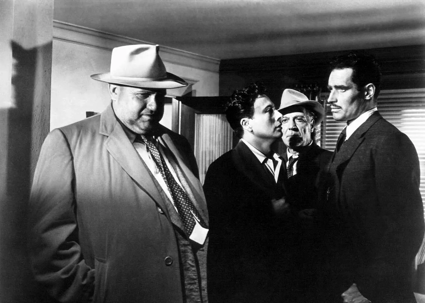 Orson-Welles-Victor-Millan-Charlton-Heston-Joseph.png
