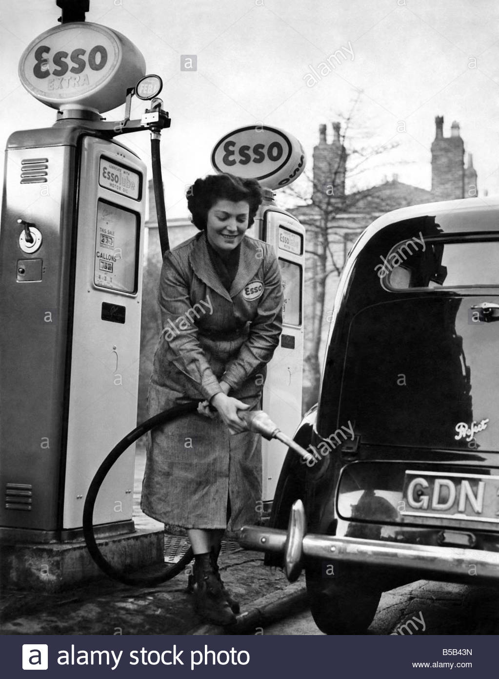 petrol-pump-attendant.jpg