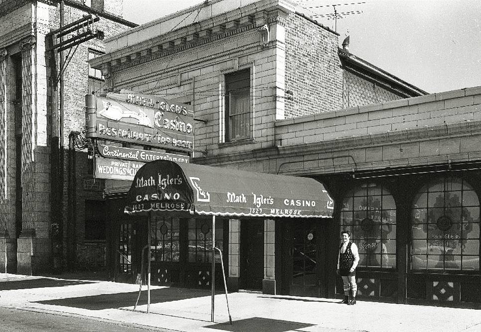 photo-chicago-math-iglers-casino-restaurant-1627-melrose-street-front-waiter-outside-1958 (1).jpg