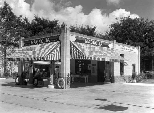 S Oil Magnolia Service Station.jpg