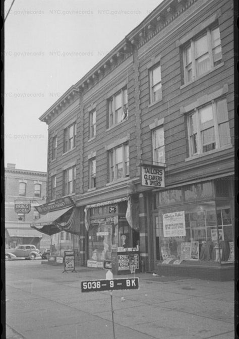 Screenshot 2023-02-17 at 17-03-08 1940s NYC Street photos of every building in New York City i...png