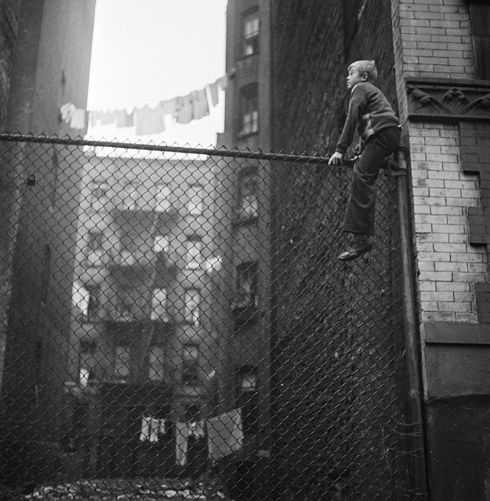shoe shine boys_vintage-photographs-new-york-street-life-stanley-kubrick-11-59a91d00a9789__700.jpg