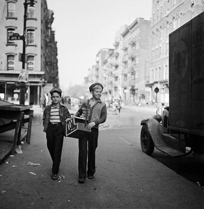 shoe shine boys_vintage-photographs-new-york-street-life-stanley-kubrick-36-59a91cd8dad75__700.jpg