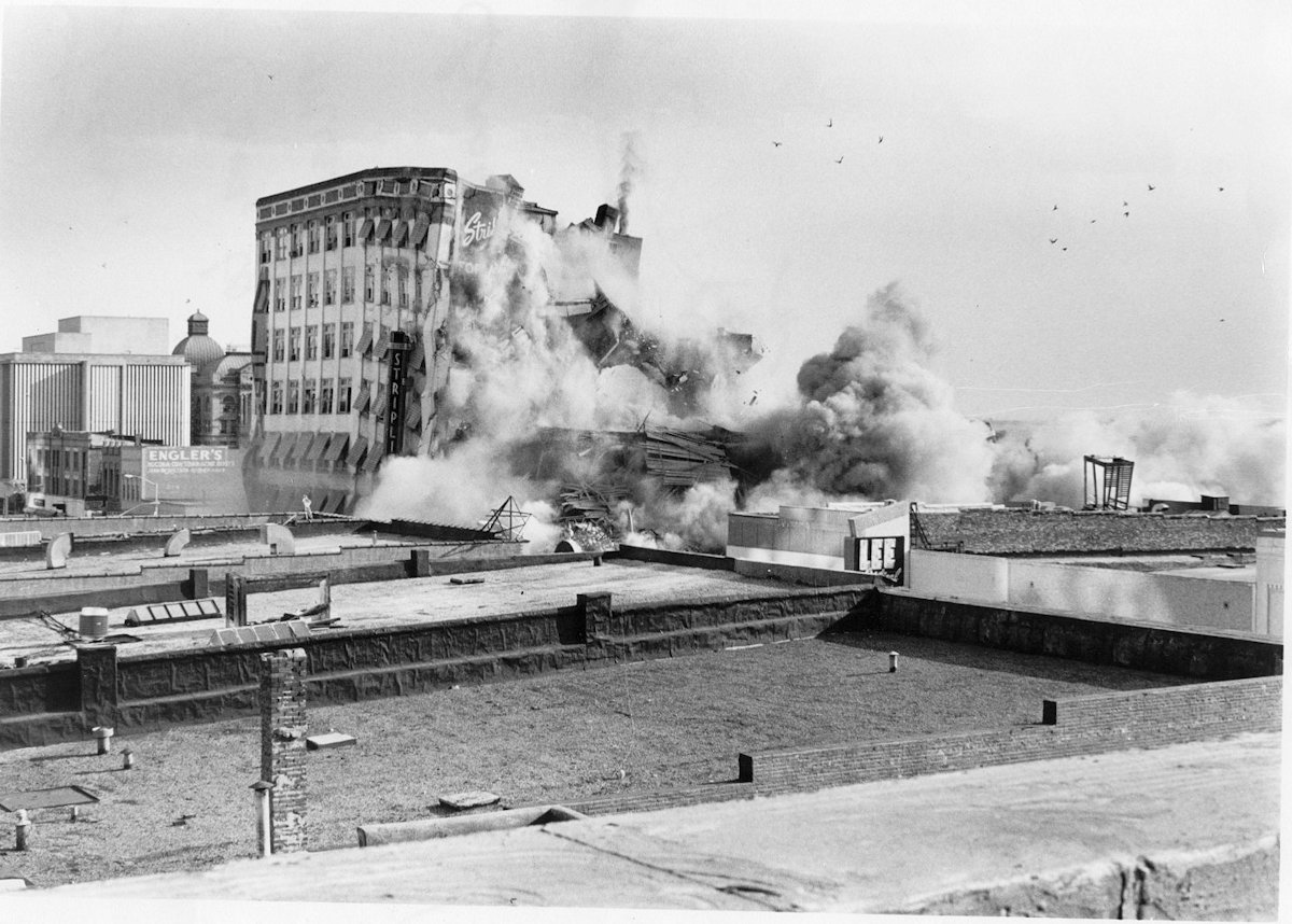 Stripling_Fort_Worth_1979_Demolition.jpg