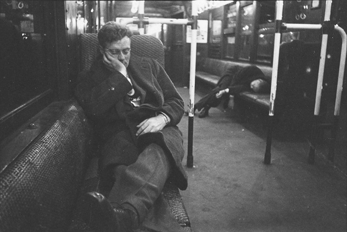 subway_vintage-photographs-new-york-street-life-stanley-kubrick-49-59a91cf35bd18__700.jpg