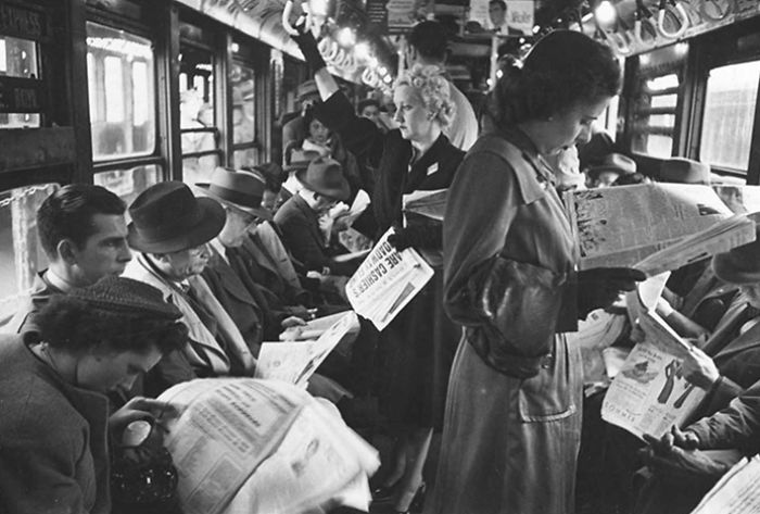 subway_vintage-photographs-new-york-street-life-stanley-kubrick-51-59a9564c477cb__700.jpg
