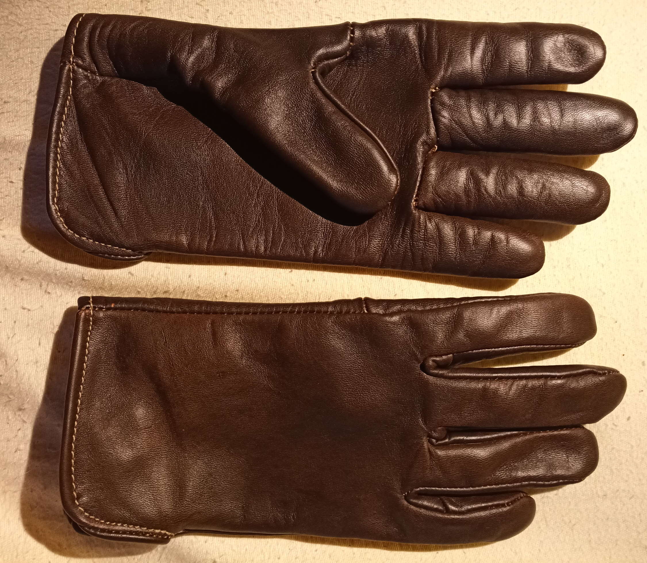 sullivan's gloves horween vermont 2.jpg