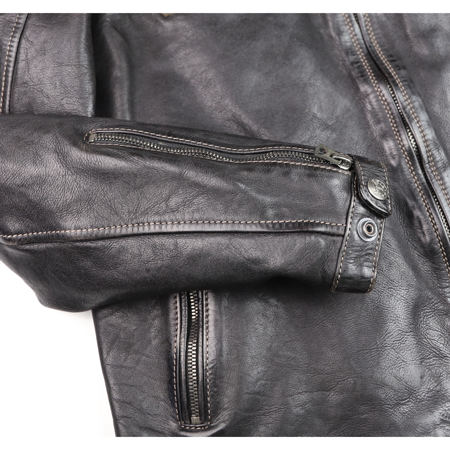Thedi Cafe Racer with patches Black Teacore Bruciato Horsehide sleeve cuff.jpg