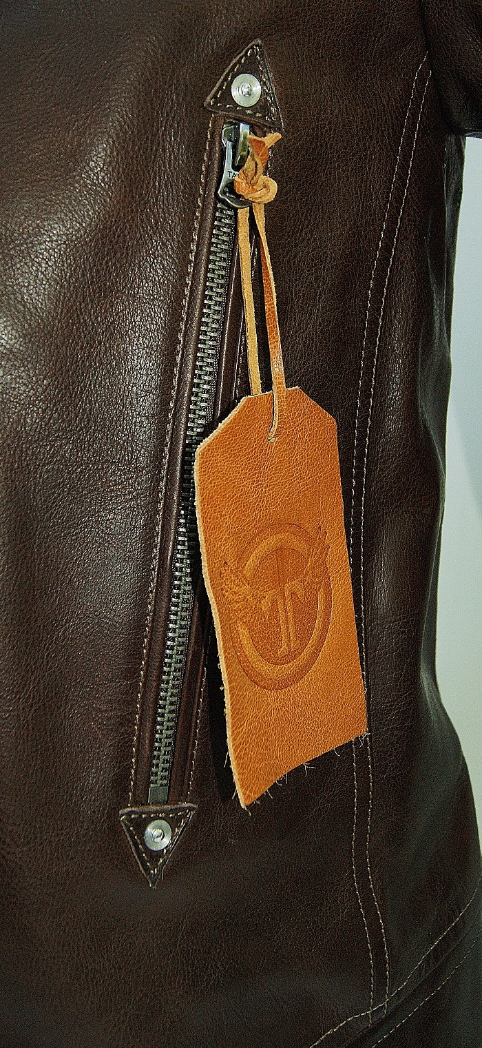 Thedi Cross Zip in Espresso Veg Tanned Buffalo Front Pocket 1.jpg
