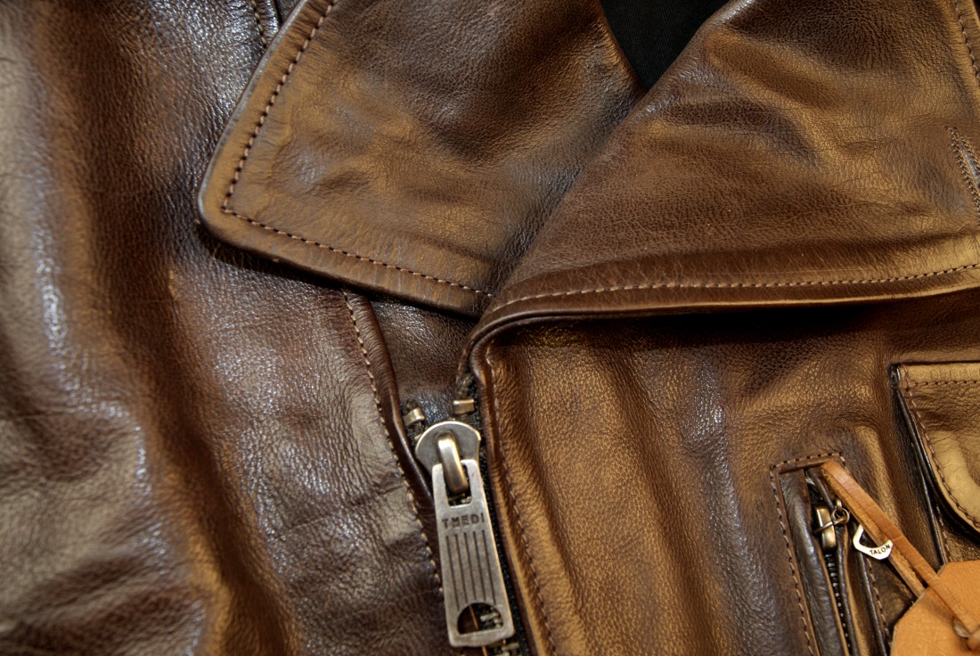 Thedi Custom Crosszip Half Belt Espresso Buffalo main zipper.jpg