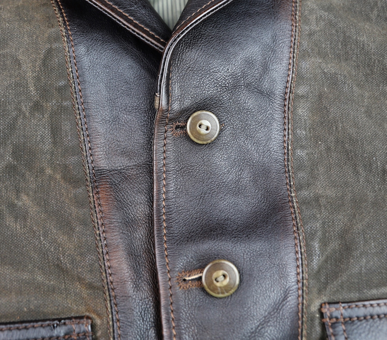 Thedi Niko Canvas and Cowhide buttons.jpg