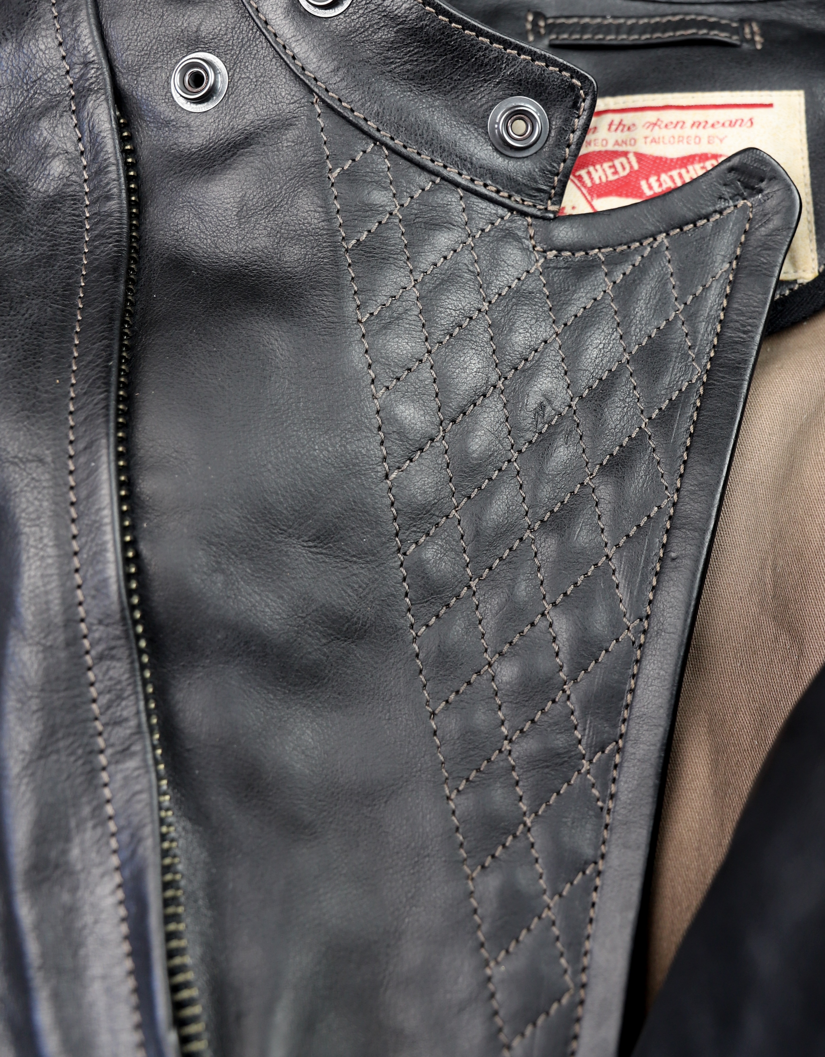Thedi Titan Black Buffalo THT5 windflap quilting.jpg