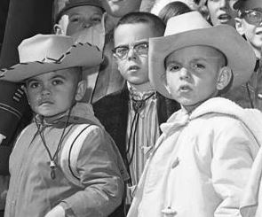 Tuscon_Rodeo_Parade_1965_Crop.jpg