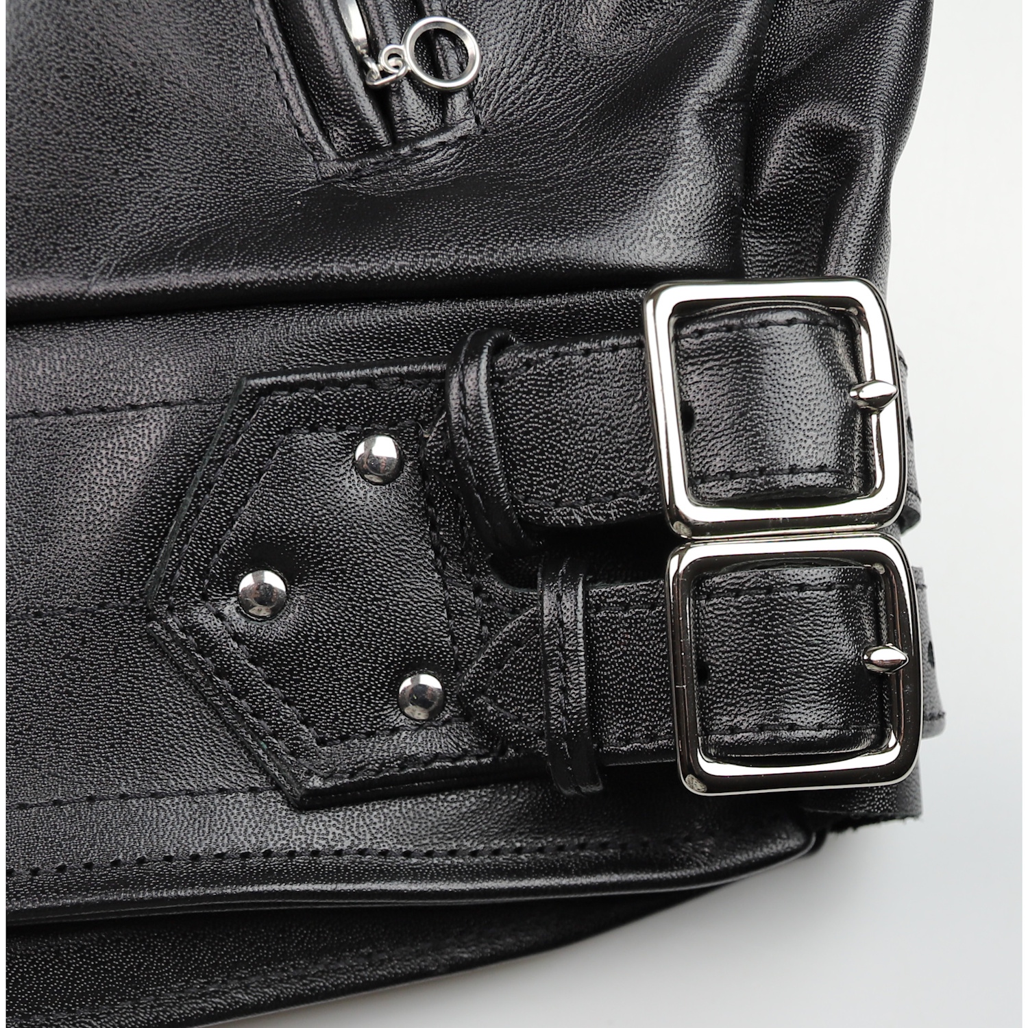 Vanson Chopper 40MS side buckles IG square.jpg