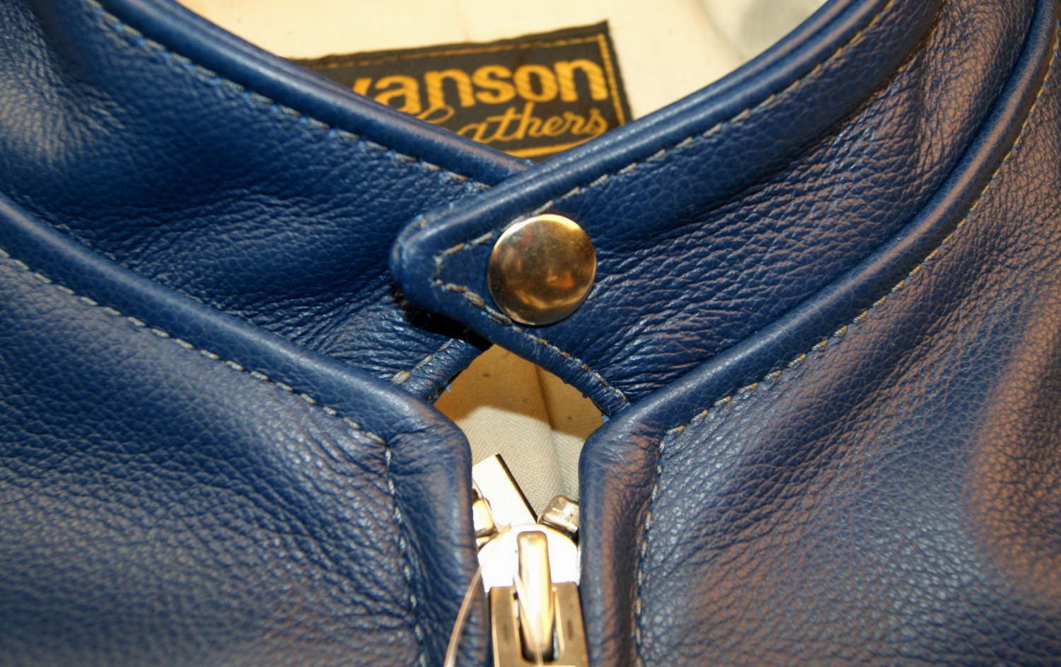 Vanson custom Comet Blue collar snap.jpg