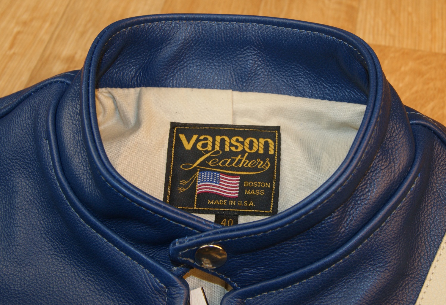 Vanson custom Comet Blue tag.jpg