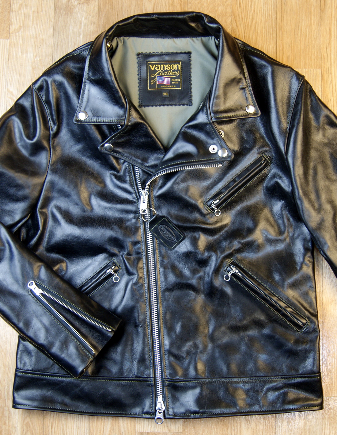 Vanson Daredevil Black Bainbridge front.jpg