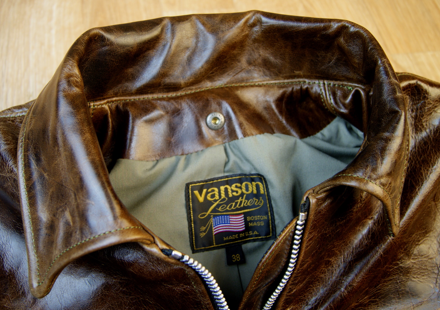 Vanson Oxford Dark Maple Bainbridge 38GV collar.jpg