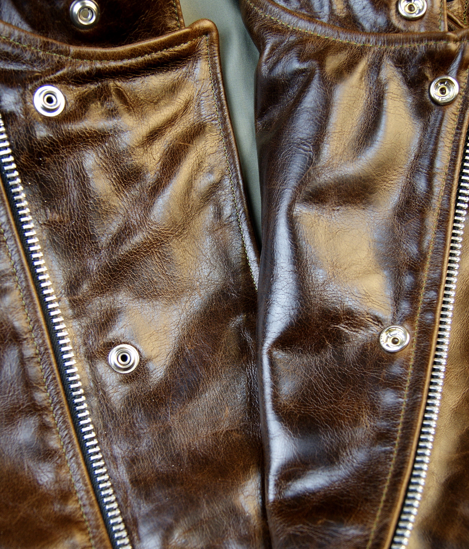 Vanson Portland Dark Maple Bainbridge CJS snap opening.jpg