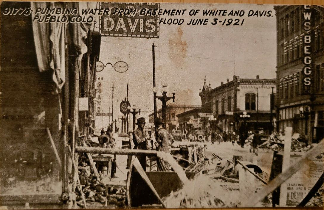 White_And_Davis_1921_Flood_Pumping.jpg