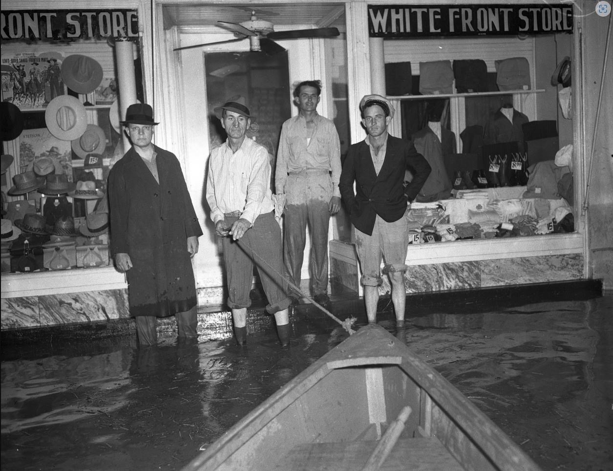 white_front_store_fort_worth_flood_1942.JPG