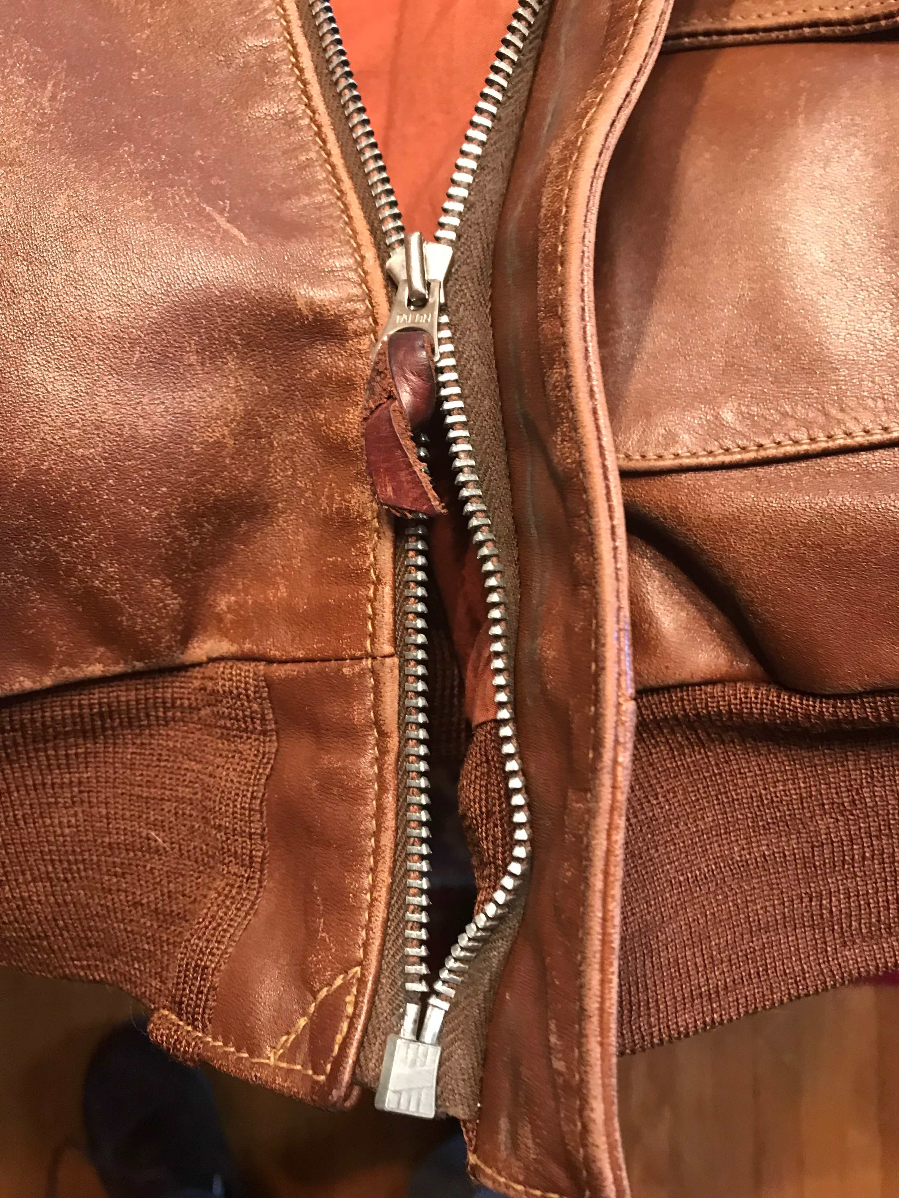 Canada goose zipper clearance stuck 2018