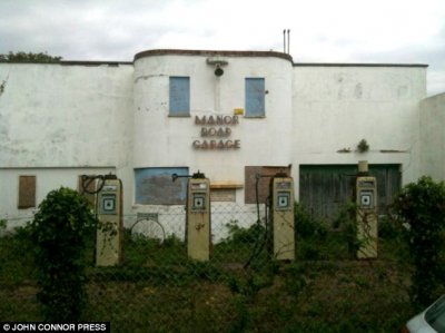 Manor garage pre restoration..jpg Manor garage pre restoration..jpg