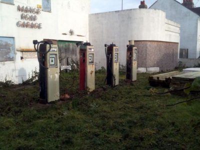 Manor garage pre restoration.1.jpg Manor garage pre restoration.1.jpg