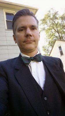 suit green bow.jpg