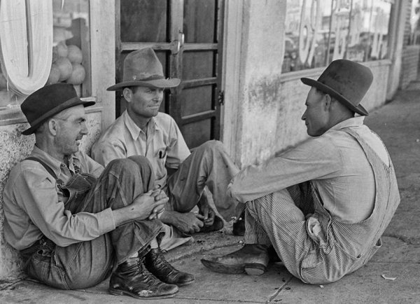 Farmers in Spur TX 1939.jpg