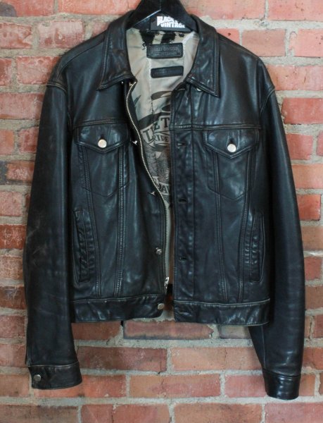 Men_s_Vintage_Harley_Davidson_Leather_Trucker_Jacket_Size_Medium-6_1600x.jpg