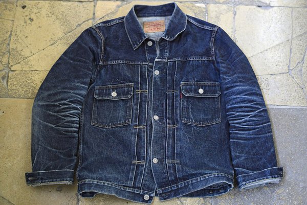 fade-friday-tcb-50s-type-ii-jacket-3-5-years-12-washes-1-soak-front.jpg