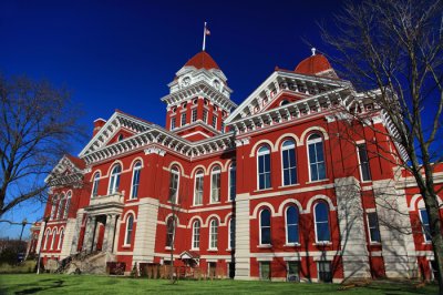 Old-Lake-County-Courthouse-Crown-Point-Square_700.jpg