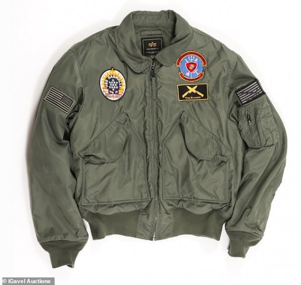 US Navy jacket Anthony Bourdain received as gift summer 2006.jpg