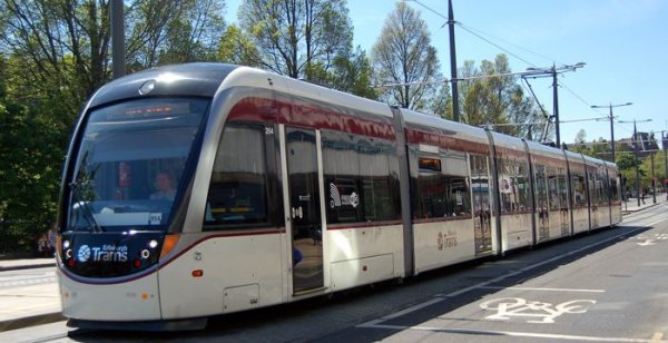 edinburgh trams.jpg