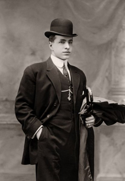 1924-mens-dress-suit-bowler.jpg