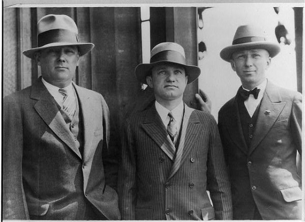 1927-mens-hats.jpg