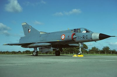 Dassault_Mirage_IIIC,_France_-_Air_Force_AN0695826.jpg