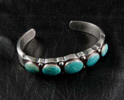 bracelet_2.jpg