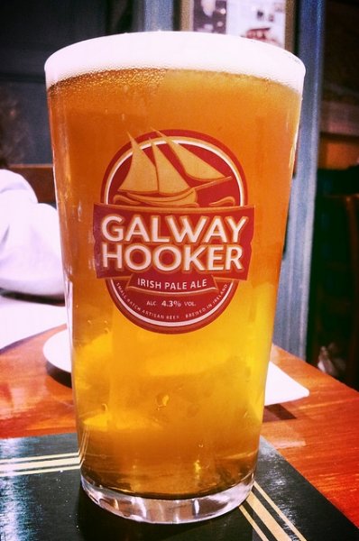 Galway-Hooker.jpg