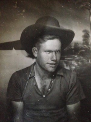 grandpayoung.jpg grandpayoung.jpg