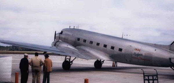 dc3_dodger_plane.jpg