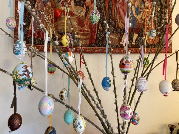Easter egg tree.jpg