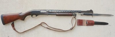 Dad's Reminton 870 & bayonet 01.JPG