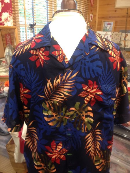 blue aloha shirt 002.JPG