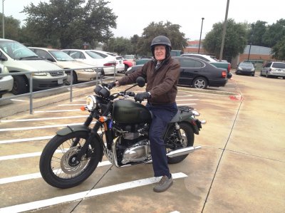 STEVE MCQUEEN IN VA PARKING LOT.JPG STEVE MCQUEEN IN VA PARKING LOT.JPG