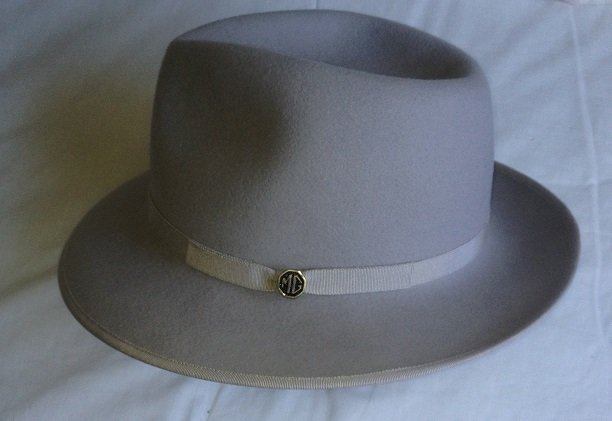 MG Hat badge 001.JPG