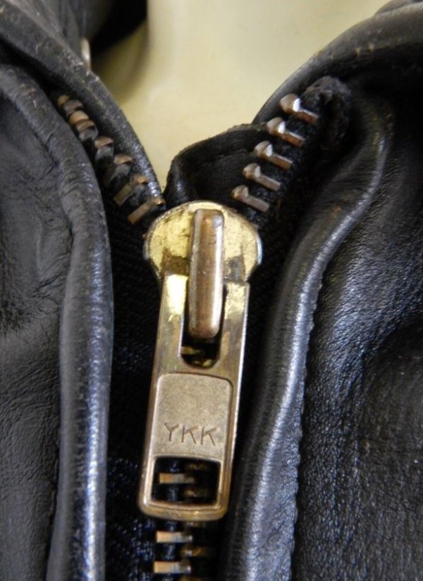 Cal_Main zipper_offset.JPG