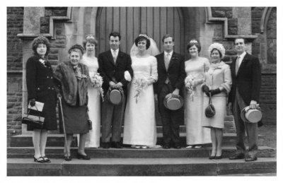 1965_wedding_photo_bridal_group.jpg